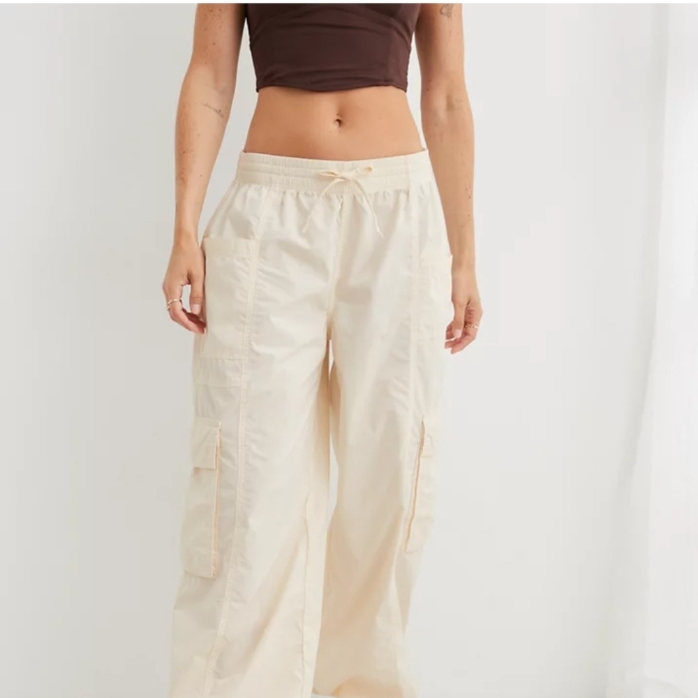 aerie Cream Wide-Leg Cargo Pants